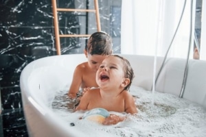 banos para ninos2 300x200 - Baño para niños: las claves y secretos de sus muebles