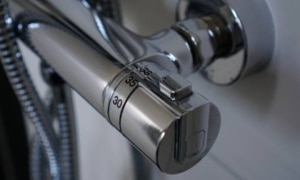 ducha termostatica 300x180 - Los motivos para optar por una ducha Termostática frente a Monomando