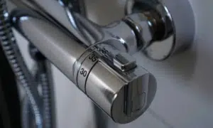 ducha termostatica 300x180 - Los motivos para optar por una ducha Termostática frente a Monomando
