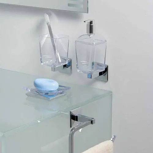 koh tildaambiente accesorios de bano transparentes - Trucos con accesorios para volver a enamorarte de tu baño